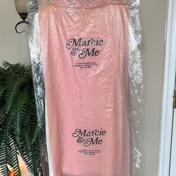 VINTAGE Maggy London Cream Wool Knit Short Sleeve Shift Dress Beaded Appliqué - Picture 14 of 15